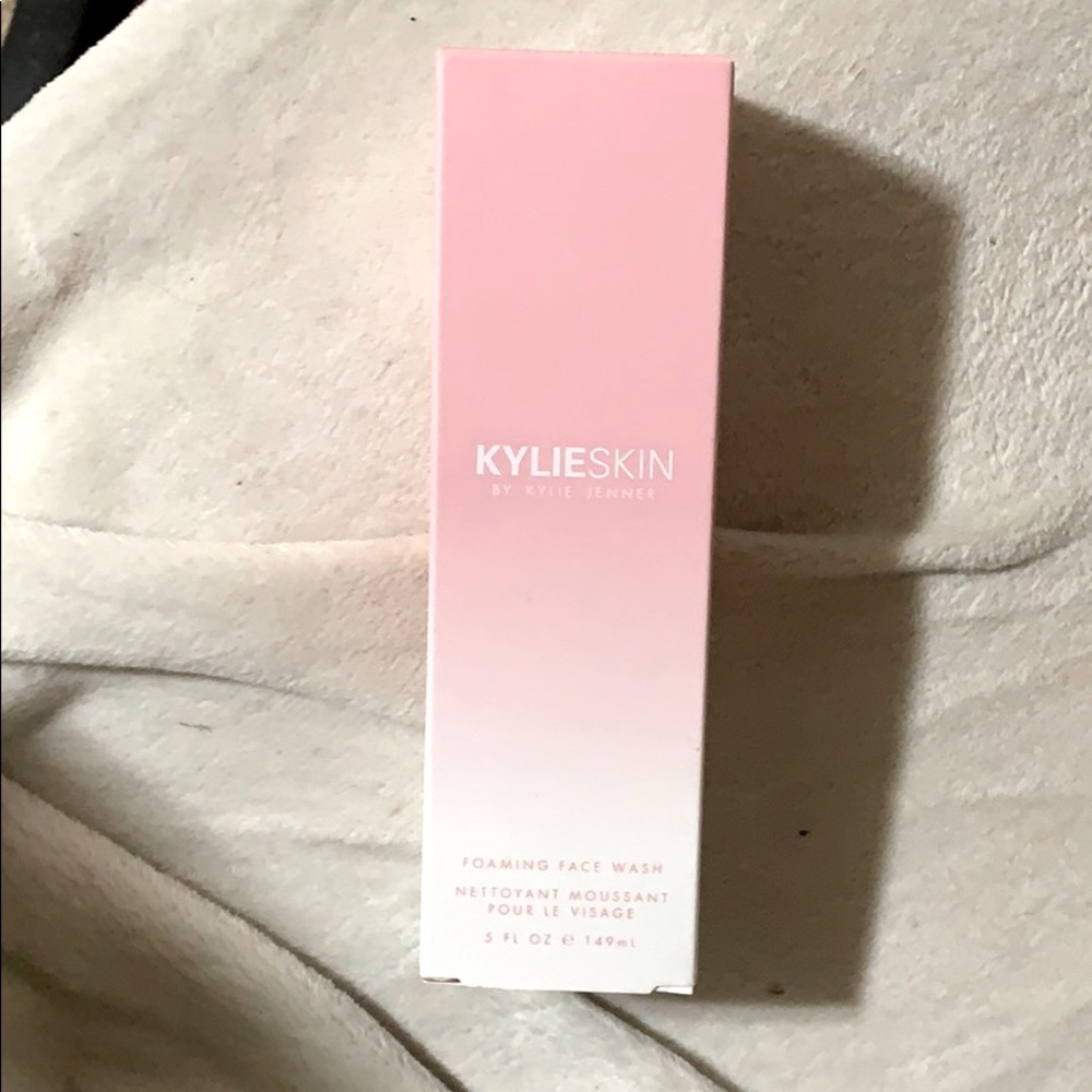 Kylie skin face wash